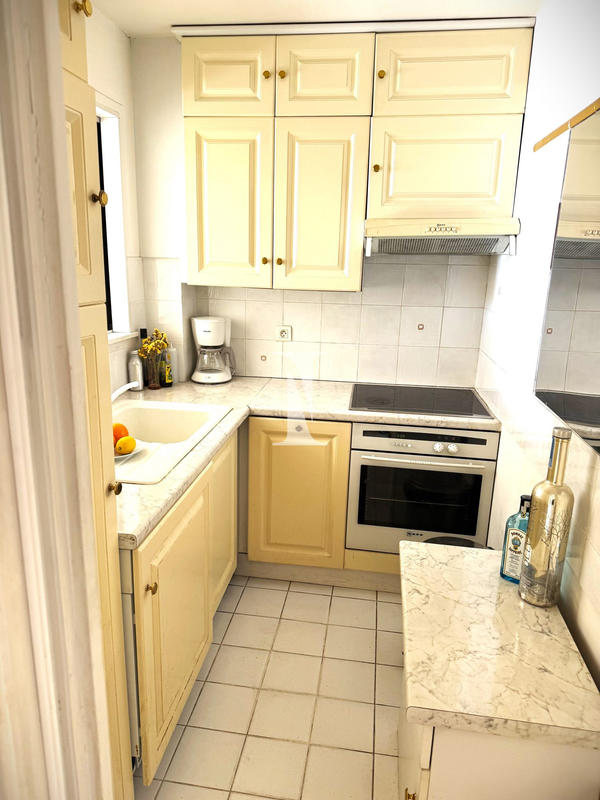 Appartement - 75 m² - 2 pièces