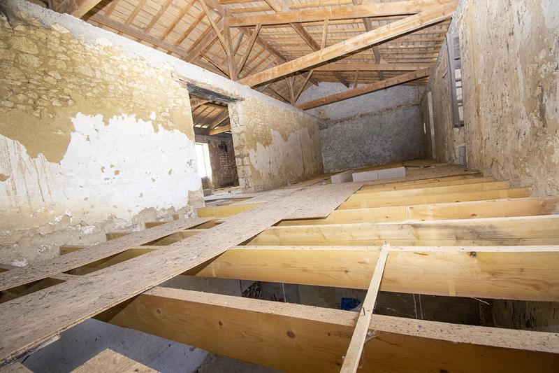 Maison traditionnelle - 356 m² - 4 pièces