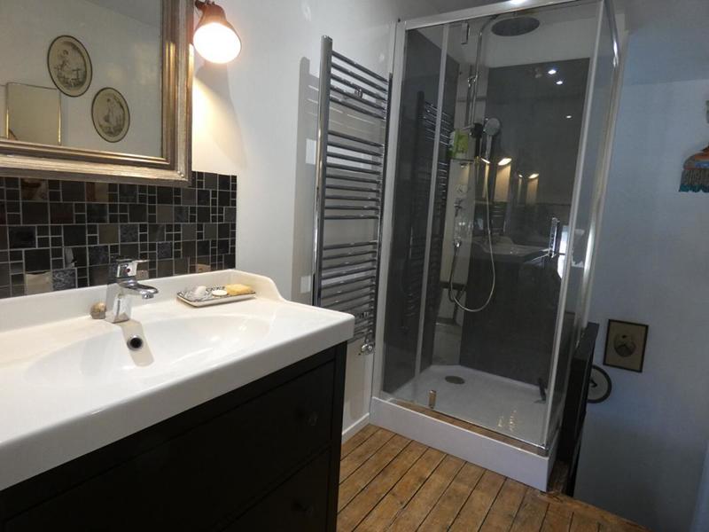 Maison - 220 m² - 7 pièces