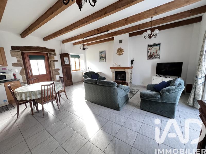 Maison - 217 m² - 8 pièces
