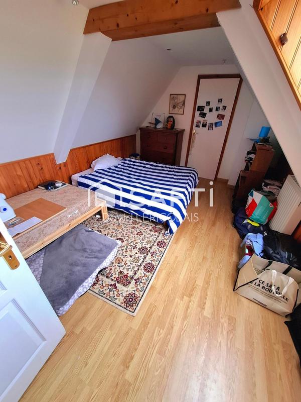 Maison - 244 m² - 10 pièces