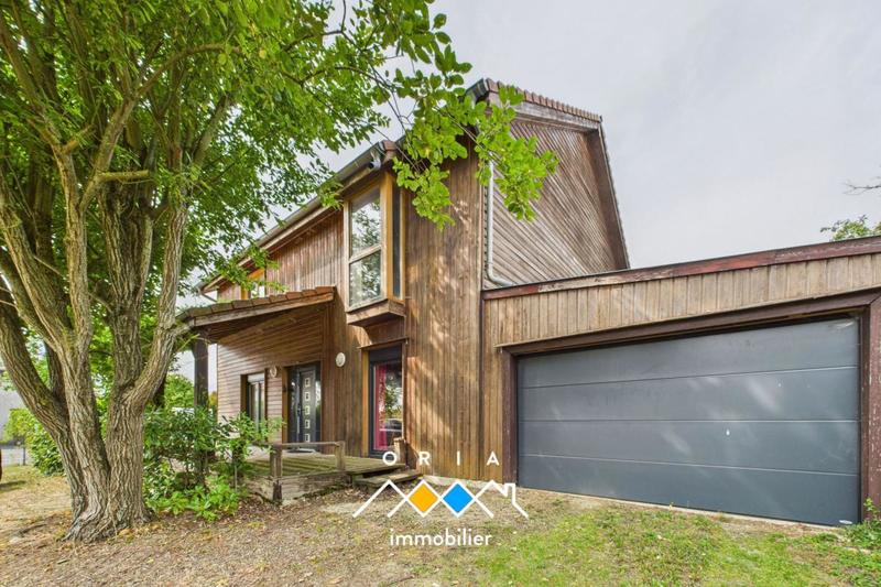 Maison - 206 m² - 7 pièces