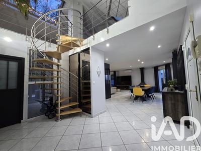 Maison - 150 m² - 6 pièces