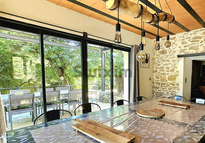 Maison - 186 m² - 7 pièces