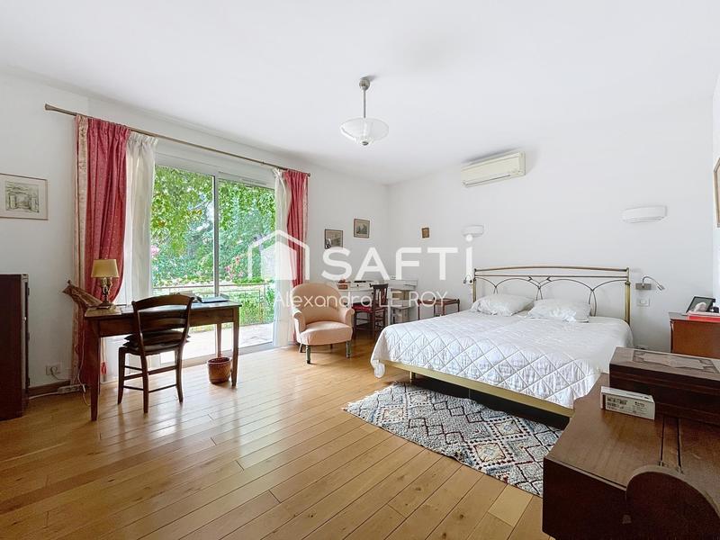 Maison - 209 m² - 6 pièces