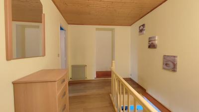 Maison - 240 m² - 11 pièces