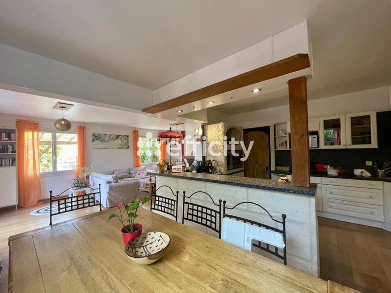 Maison - 155 m² - 6 pièces