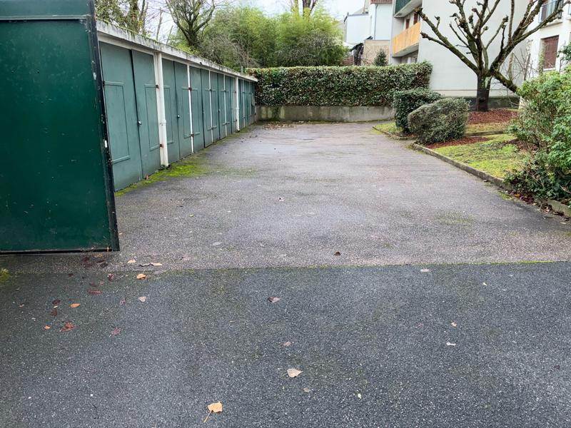 Parking / Garage - 14 m²