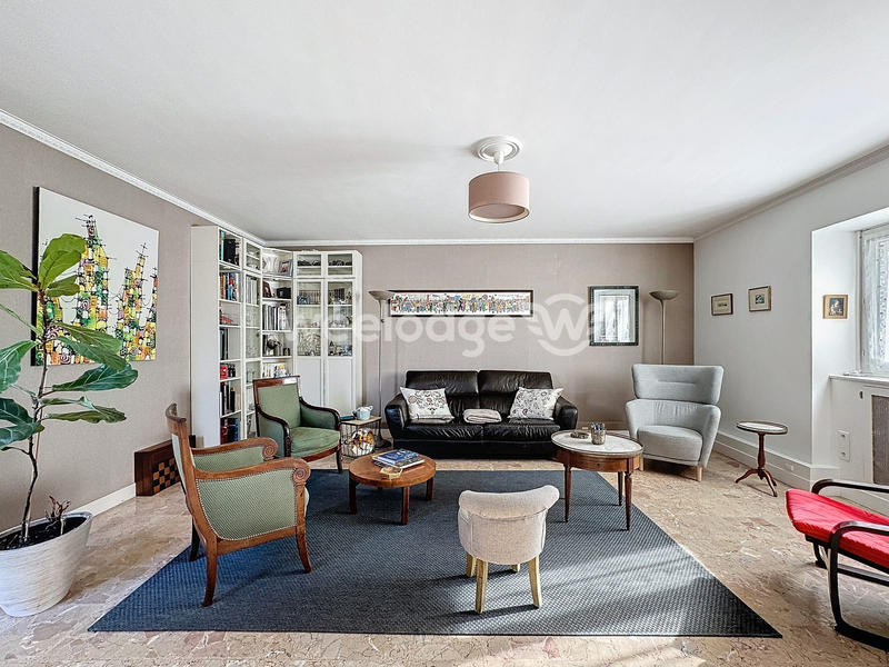 Maison - 143 m² - 8 pièces