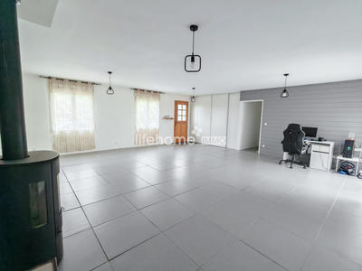Maison - 140 m² - 5 pièces