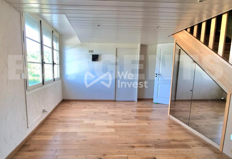 Maison - 295 m² - 9 pièces