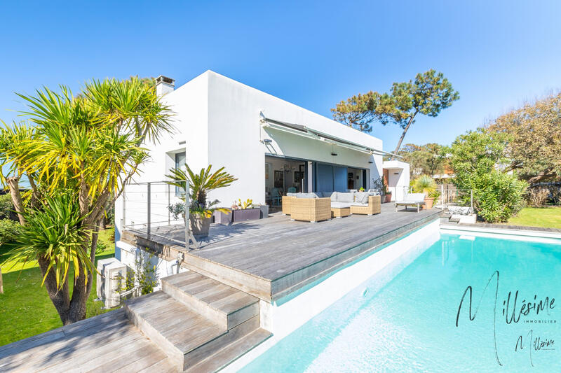 Maison contemporaine - 248 m² - 7 pièces