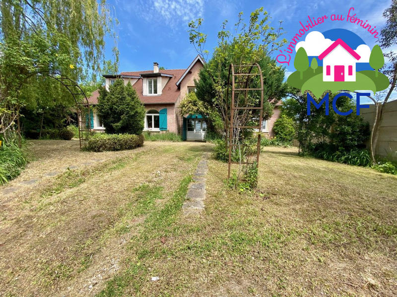 Maison ancienne - 230 m² - 8 pièces