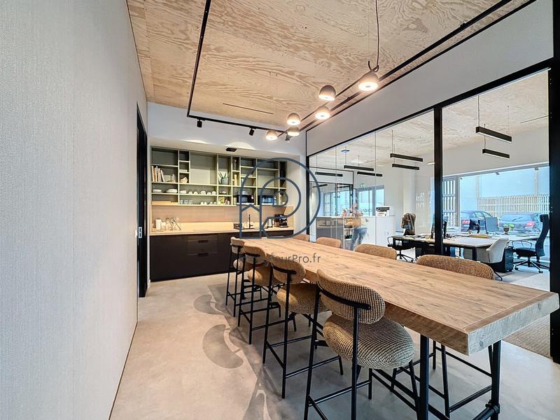 Bureau - 860 m²