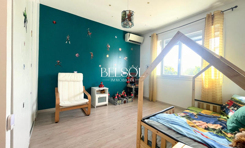 Maison traditionnelle - 155 m² - 5 pièces