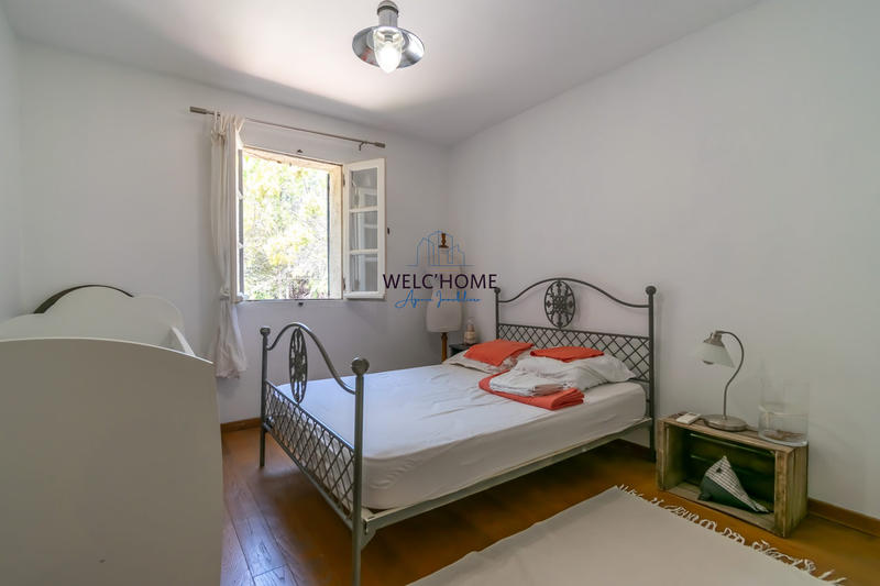 Villa - 234 m² - 8 pièces