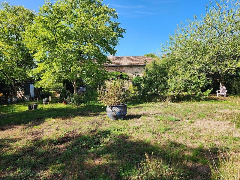 Maison en pierre - 208 m² - 5 pièces