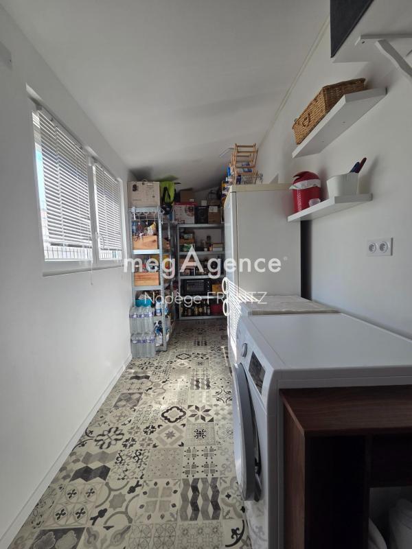 Maison - 192 m² - 6 pièces