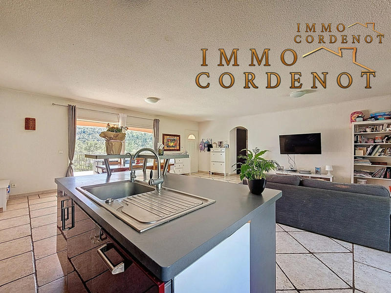 Villa - 200 m² - 6 pièces