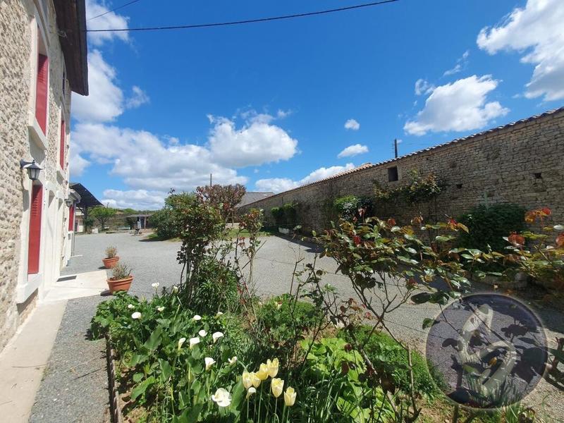 Maison - 169 m² - 6 pièces