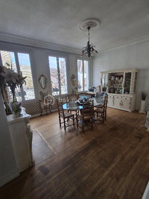 Maison de village - 250 m² - 8 pièces