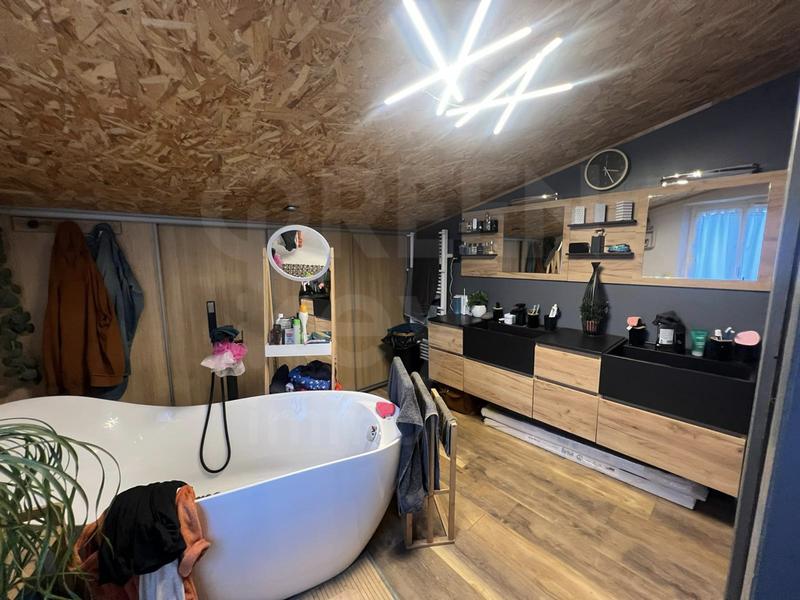 Maison - 115 m² - 4 pièces