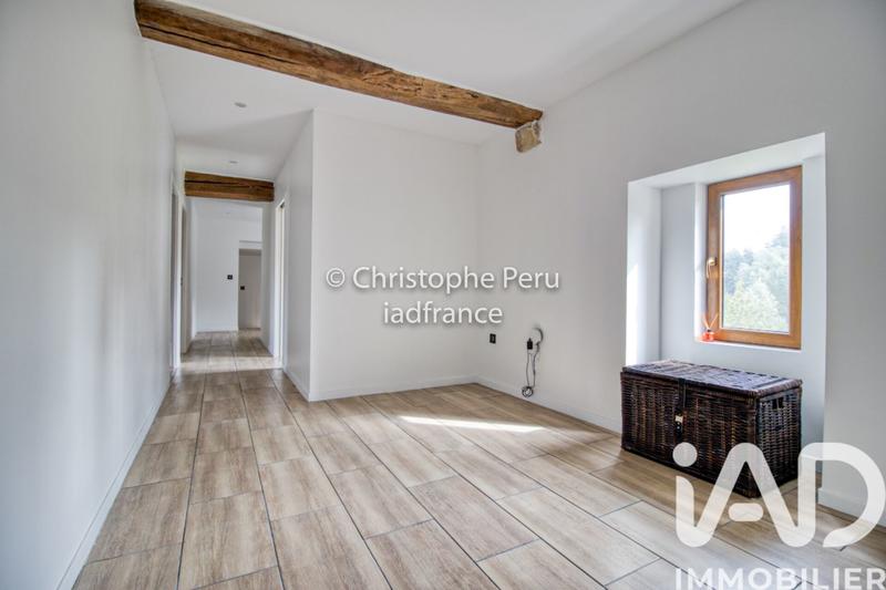 Maison - 229 m² - 9 pièces