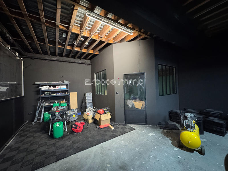 Local commercial - 776 m²