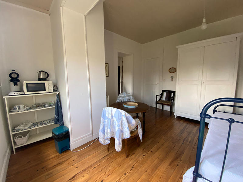 Maison - 260 m² - 9 pièces