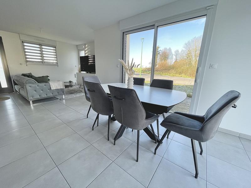 Maison - 94 m² - 5 pièces
