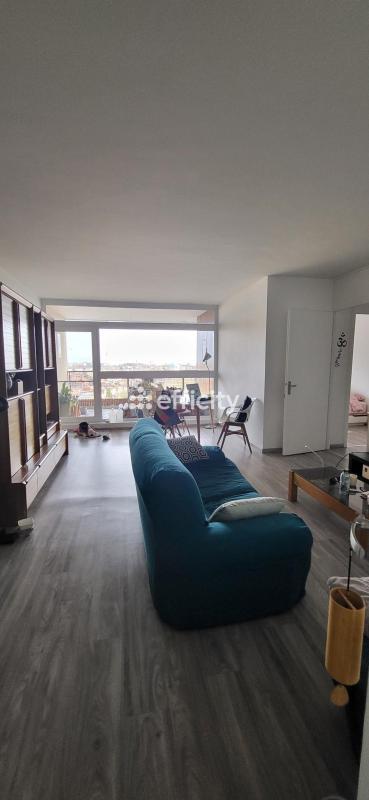 Appartement - 97 m² - 4 pièces