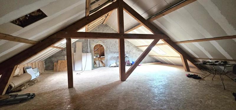 Maison - 240 m² - 6 pièces