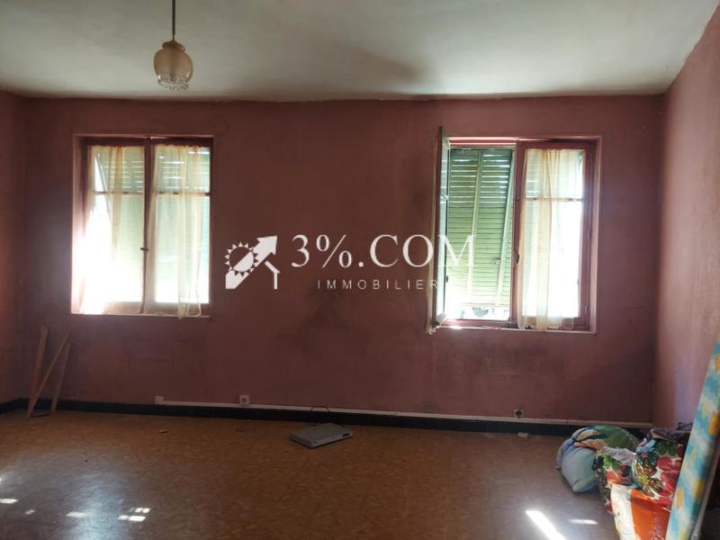 Maison - 300 m² - 6 pièces