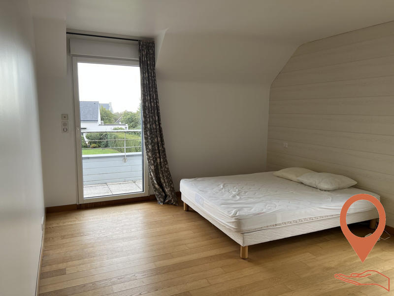 Maison contemporaine - 220 m² - 9 pièces