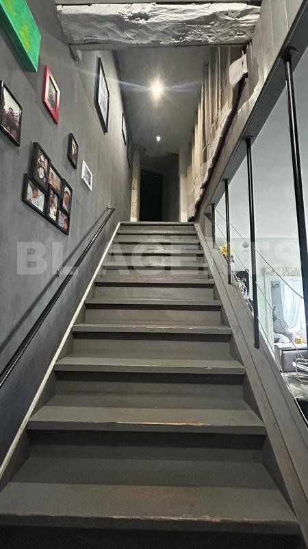 Appartement - 141 m² - 6 pièces