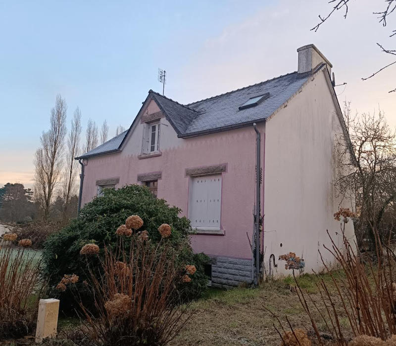 Maison - 4 380 m² - 5 pièces