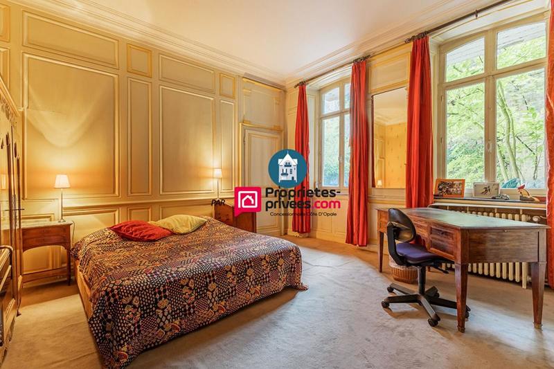 Maison - 388 m² - 15 pièces