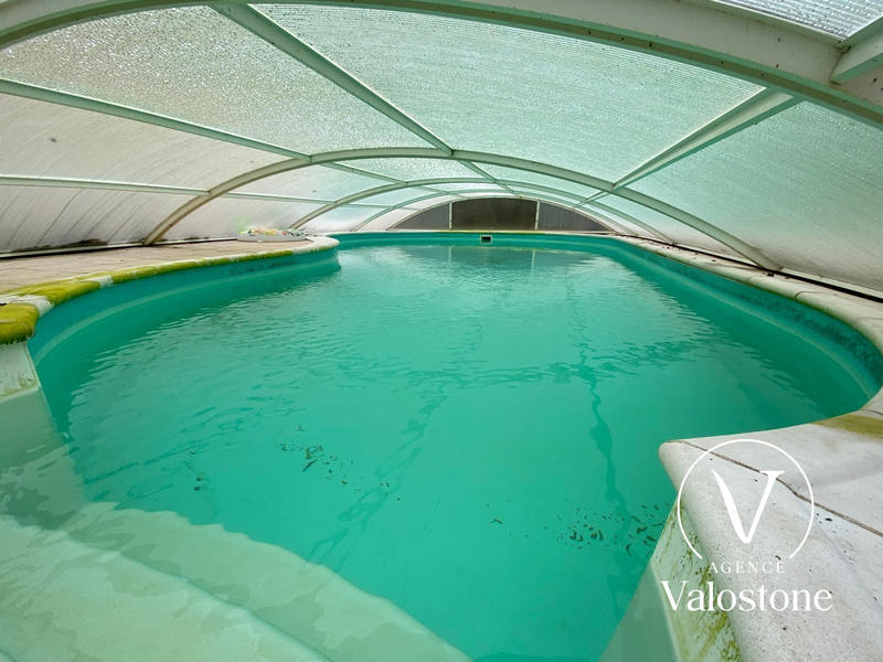 Maison - 181 m² - 8 pièces