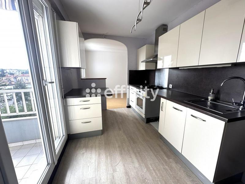 Appartement - 93 m² - 4 pièces