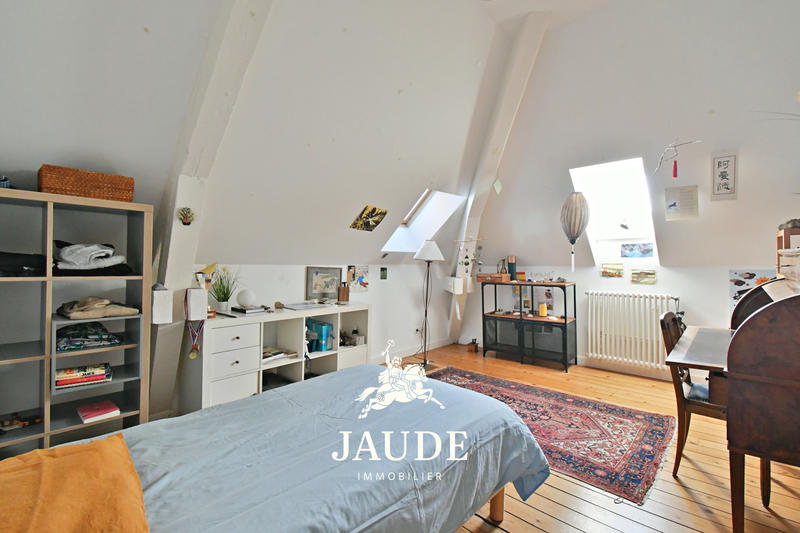 Appartement - 236 m² - 9 pièces