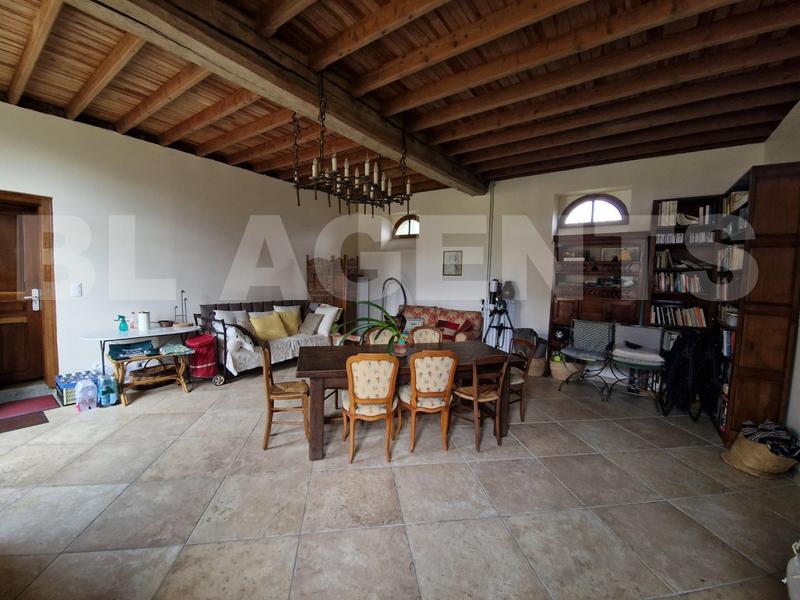 Propriété - 342 m² - 12 pièces