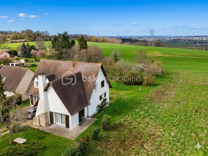 Maison - 152 m² - 8 pièces