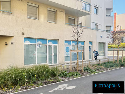 Bureau - 128 m² - 1 pièce