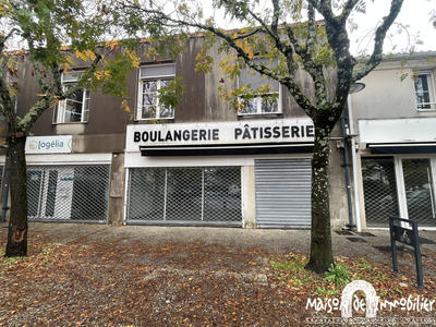 Local commercial - 184 m² - 7 pièces
