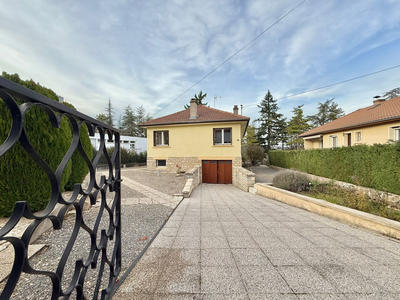 Maison - 95 m² - 5 pièces