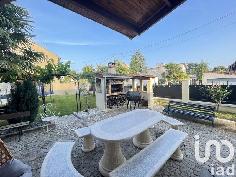 Maison - 90 m² - 5 pièces