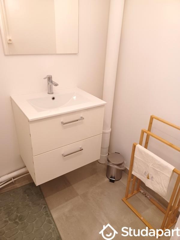 Chambre - 9 m² - 1 pièce