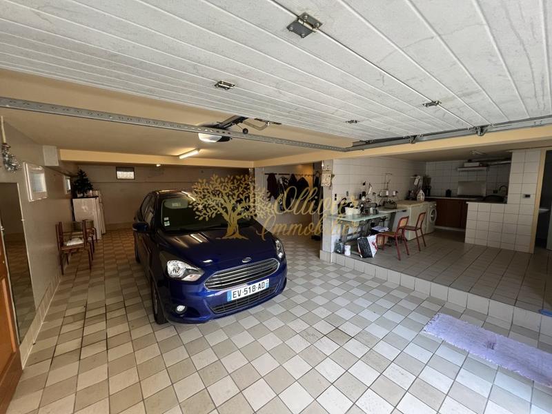 Pavillon - 154 m² - 8 pièces