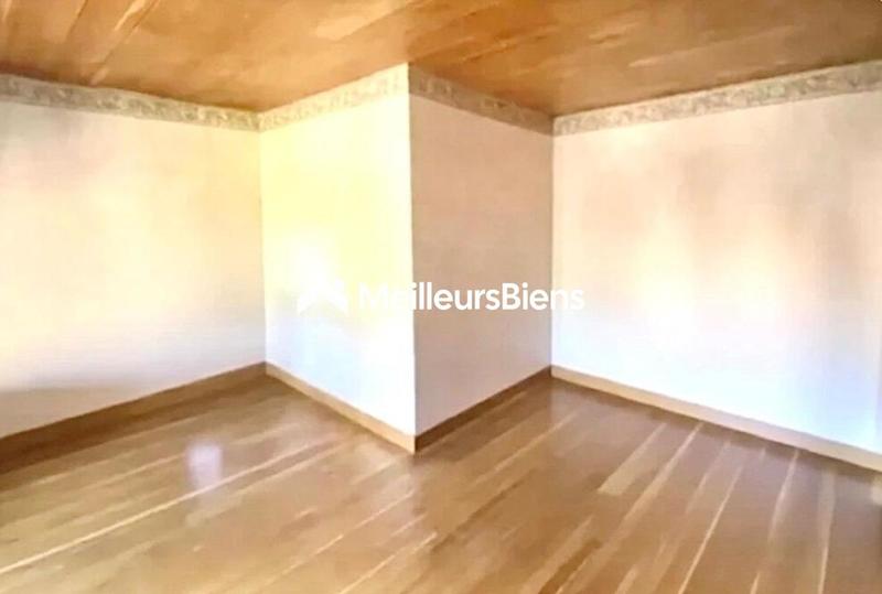 Corps de ferme - 250 m² - 7 pièces