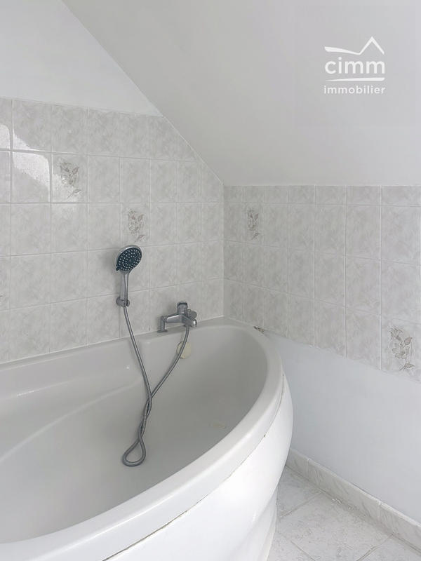 Maison - 101 m² - 6 pièces